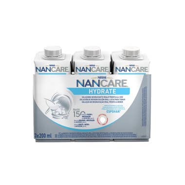 Clarins Nestlé Nancare Hydrate Alimento A Fini Medici Speciali Alla Fragola 3 Brick Da 200ml
